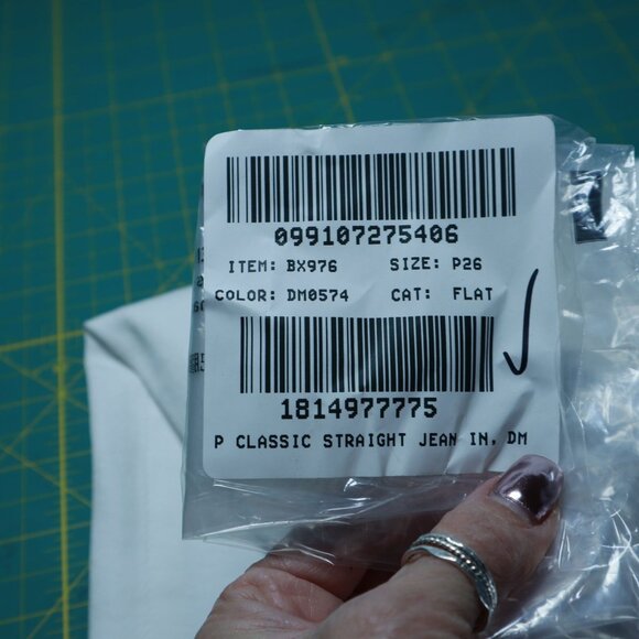 J.Crew Petite Classic Straight Jean In White Women's 26P Casual Everyday Weekend - Picture 11 of 16